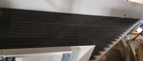 Motion06 angled-belt conveyor 30° 1615-1150-1050