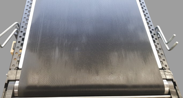 Interroll Rising falling Incline belt conveyor with leading belt GF 4778 (3888+890)-690-580