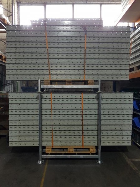 Dematic roller conveyors Rollenförderer Rollenkurven