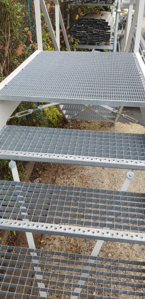 u Machine transition with platform 4900-1000-2530