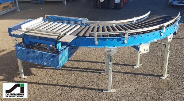 Curved roller conveyor 90° right driven + straight section + pusher