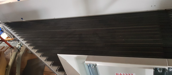 Motion06 angled-belt conveyor 30° 1615-1150-1050