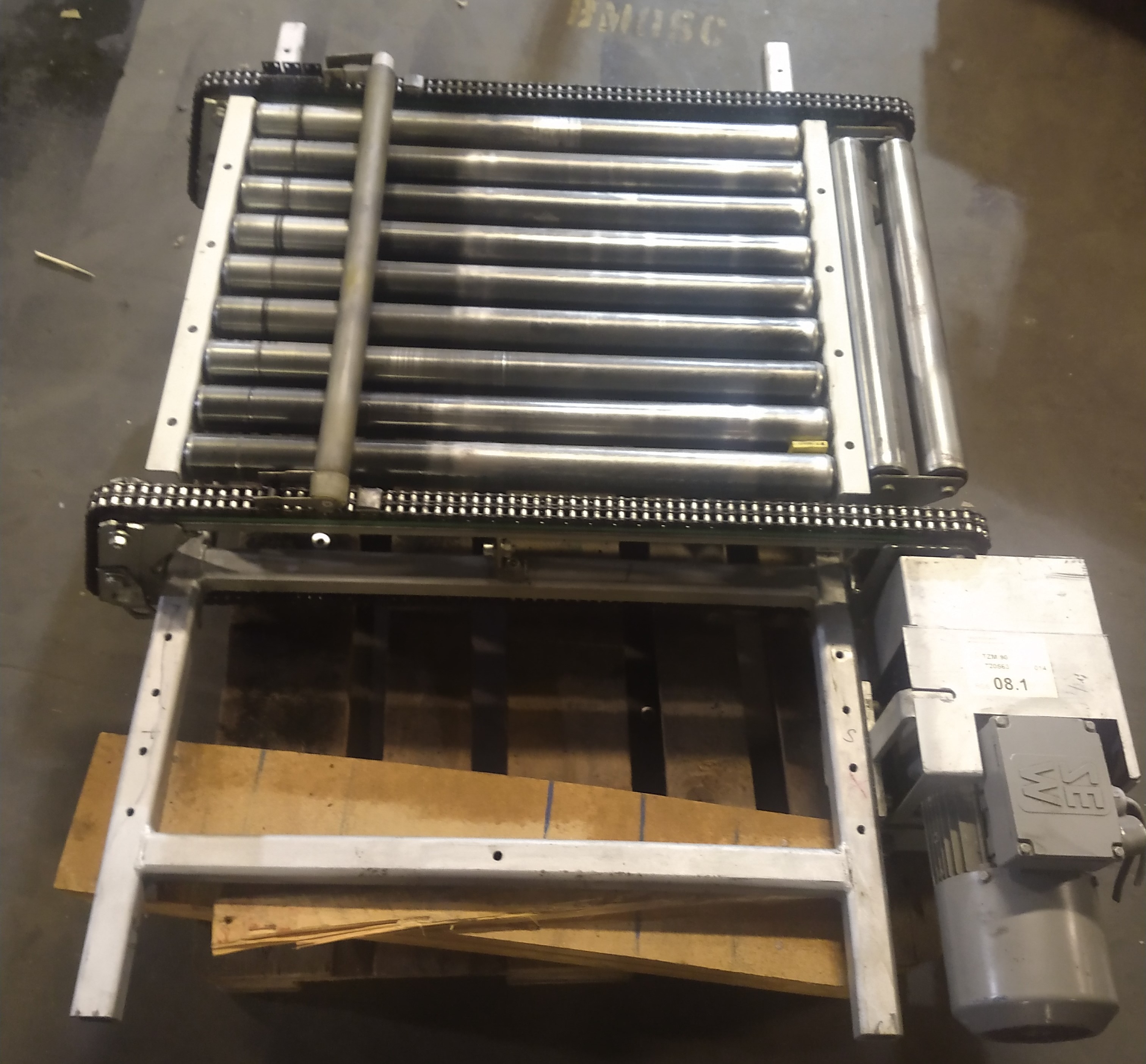 Catching Device Dematic Dematic roller conveyor transfer device, pusher, 90° 700-1000-690 ...