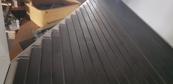 Motion06 angled-belt conveyor 30° 1615-1150-1050