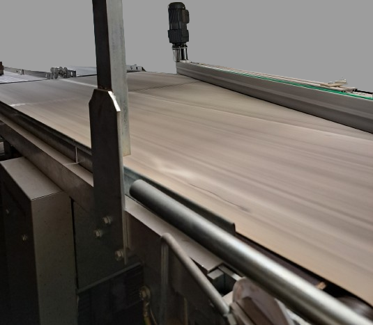 Transnorm modular conveyor with combiner conveyor belt GF 2500-1300-1200